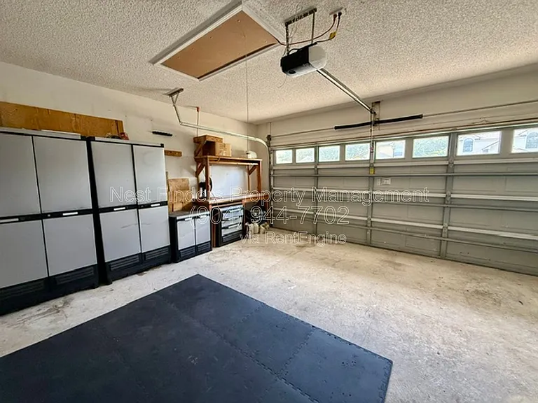 1695 Evans Dr S — Photo 28