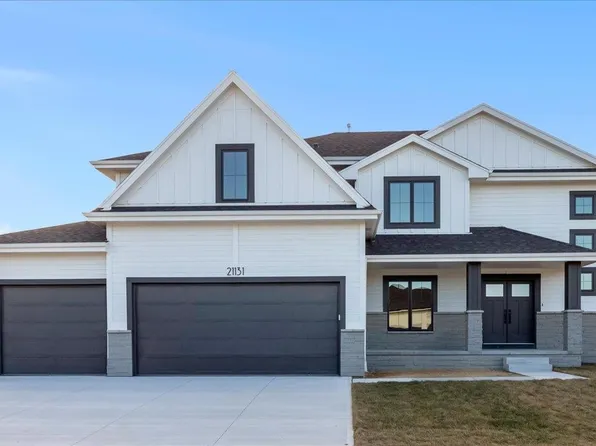 5507 N 213th St, Elkhorn, NE 68022