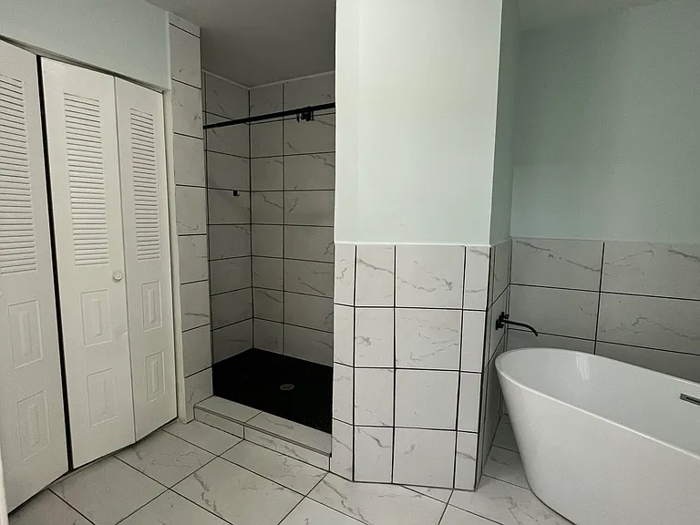 4305 Coral Springs Dr #2H — Photo 25