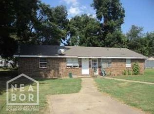 1434 W Huntington Ave, Jonesboro, AR 72401