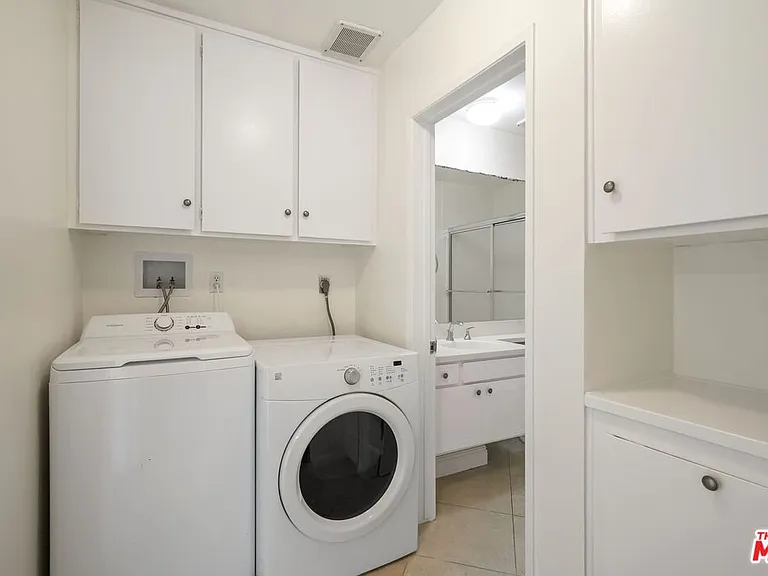 18103 Coastline Dr #8 — Photo 16