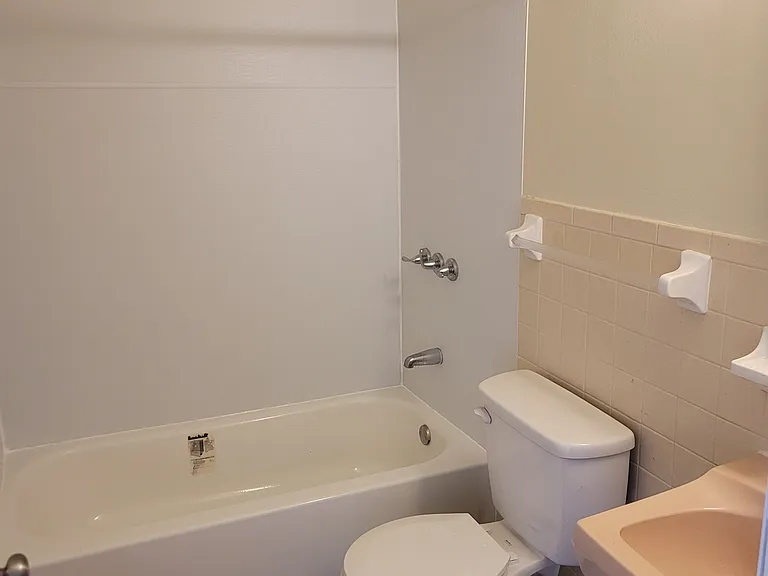 4934-4940 Leeper St #4938 — Photo 13