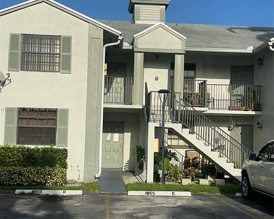 1055 N Franklin Ave #1055D