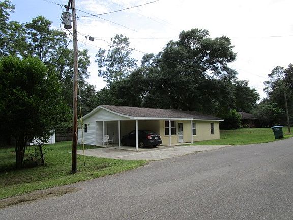 3rd image of 20897 NE Magnolia St