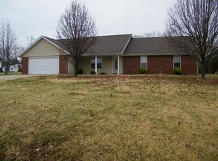 1618 Venable Ln, Carterville, IL 62918