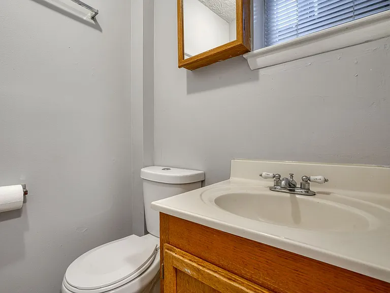 1601 S Hanover St — Photo 11