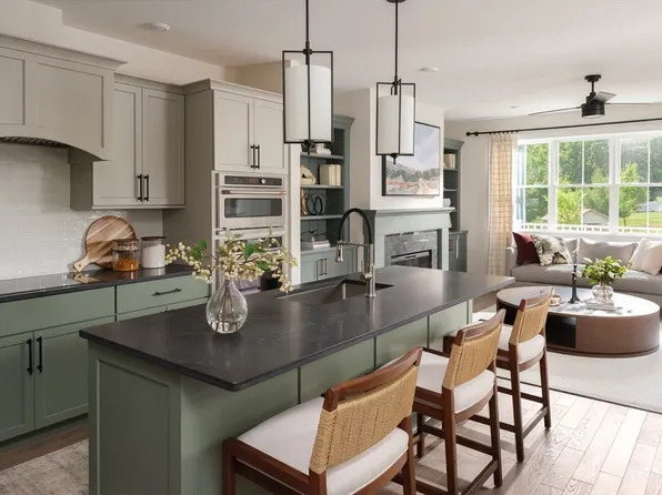 36 Oxbow Rd #18-2, Raynham, MA 02767