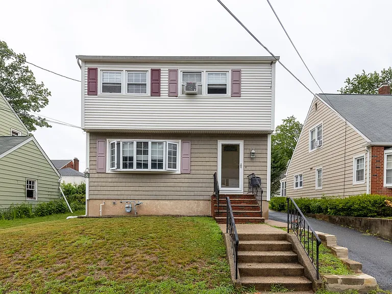 7 Jefferson Ave — Photo 5