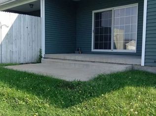 1513 Stonebluff Ct, Champaign, IL 61822