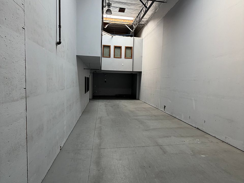 1st image of 8684 Avenida De La Fuente Suite 3