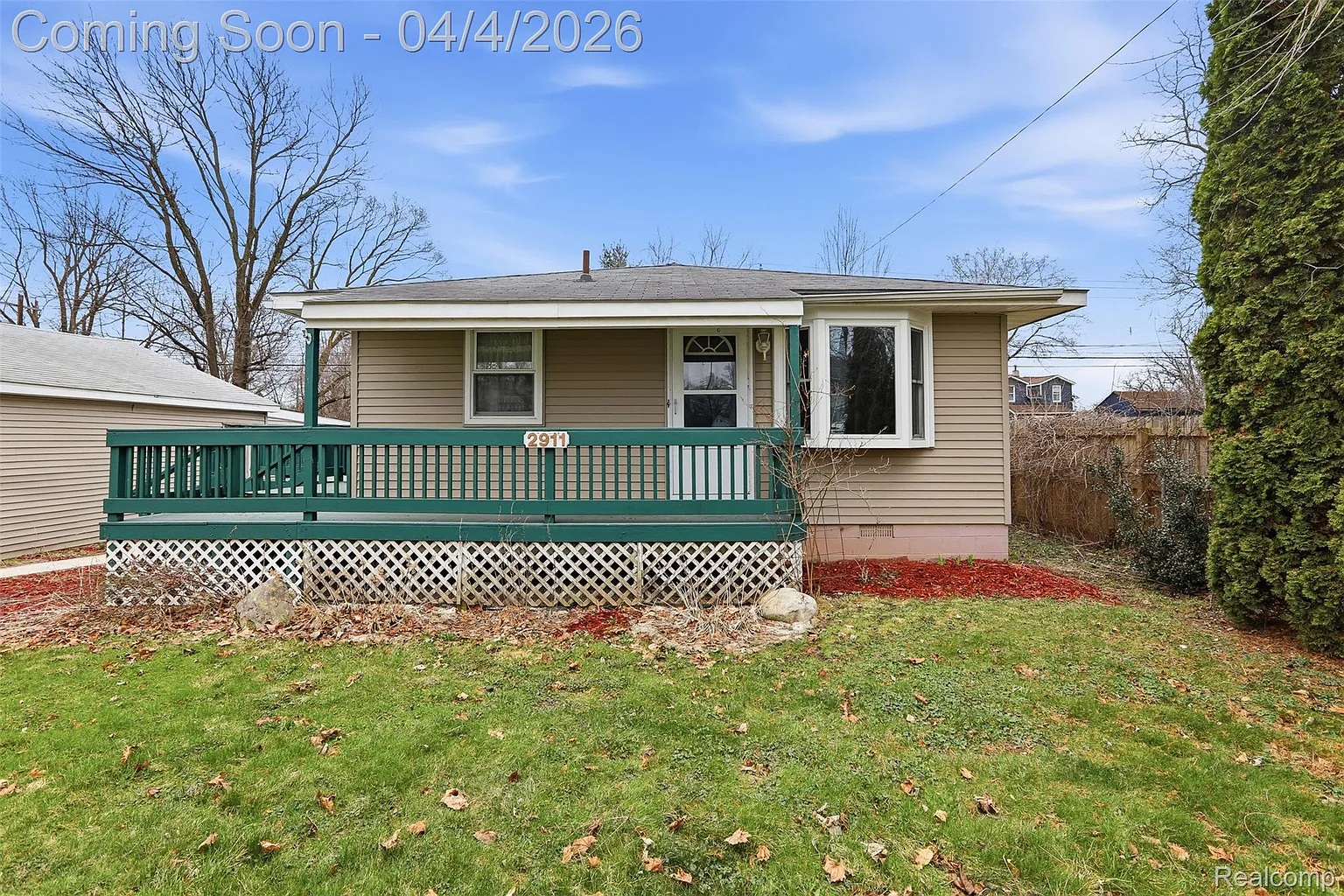 2911 Mott Ave photo 1