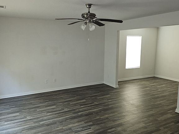 2nd image of 7119 Acacia Ln