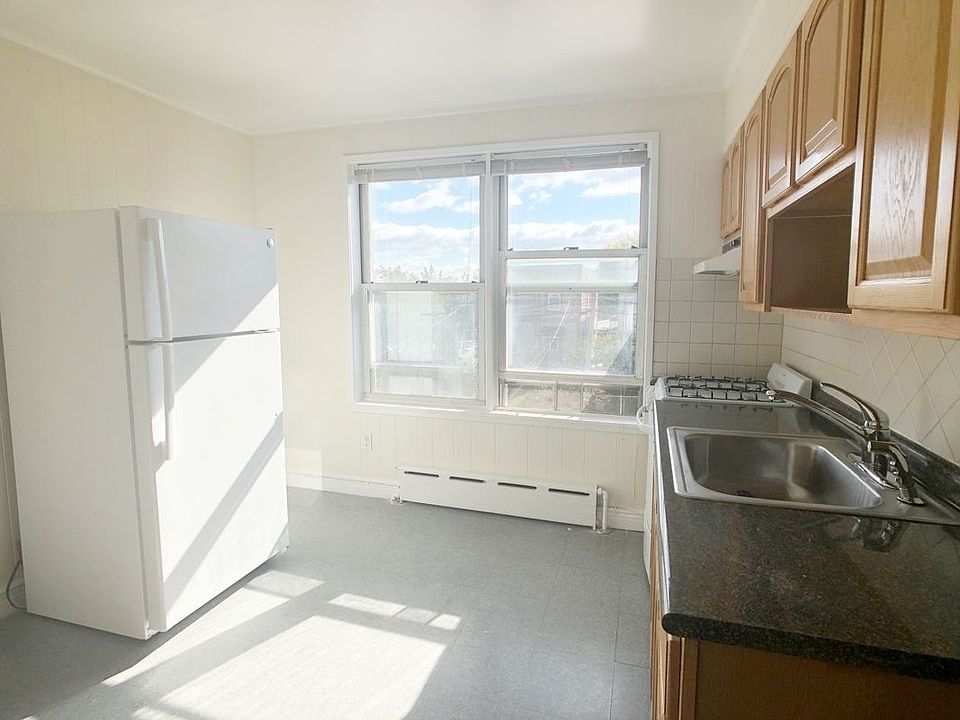 1st image of 20-45 33rd St #2