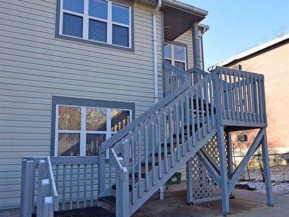 2nd image of 3227 Bishop St Unit 9