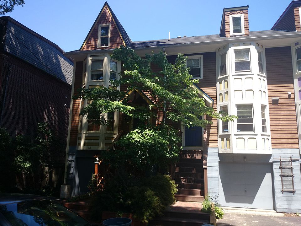 2nd image of 52 Sheridan St