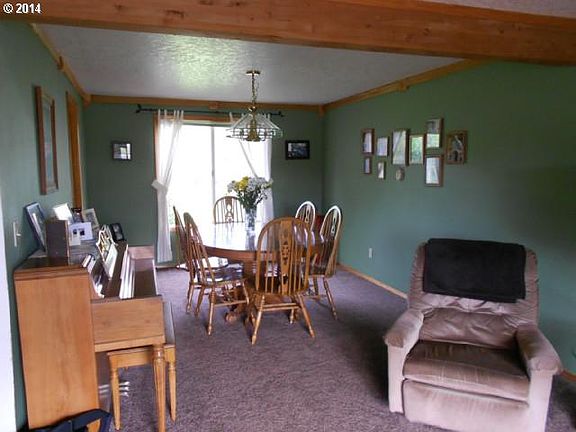 5th image of 2290 NE Trisha Dr