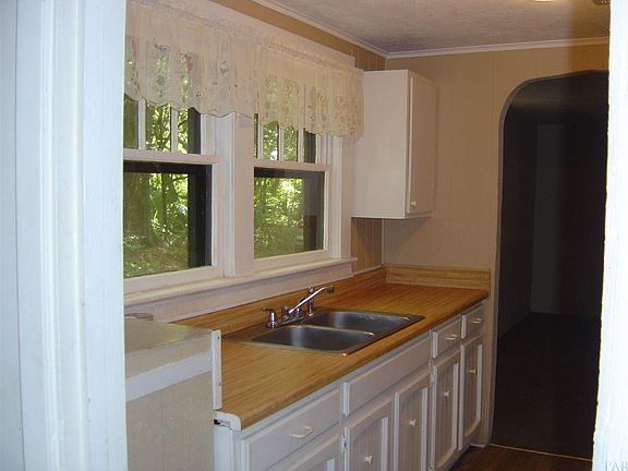 3rd image of 6522 Lillian Hwy