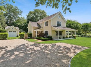 100 Lee Ave, Southampton, NY 11968