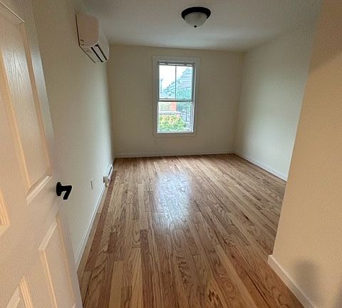 4th image of 102 4th St #3F