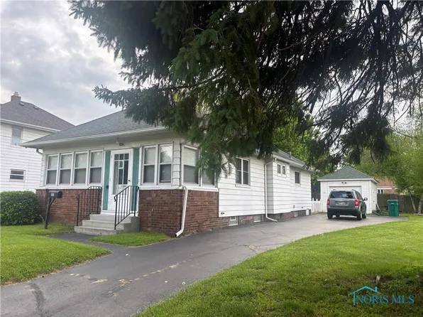 181 Osborne St, Rossford, OH 43460