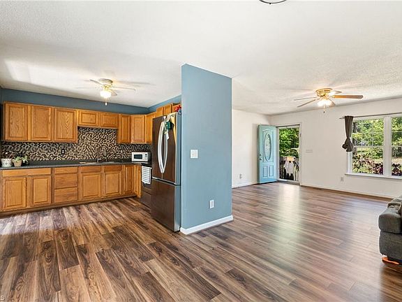 4th image of 489 Eddinger Rd