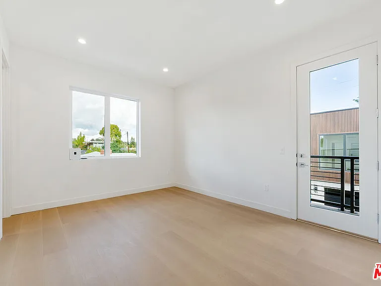 3932 Minerva Ave — Photo 29