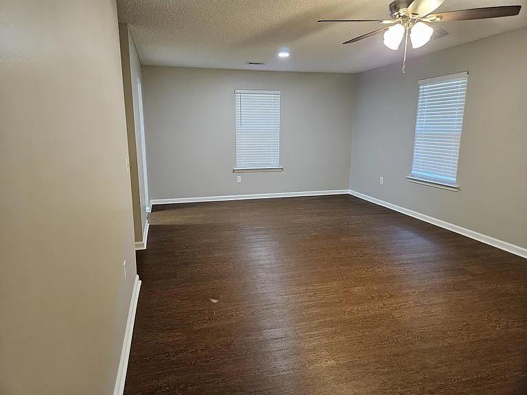 4206 Fayette St — Photo 3