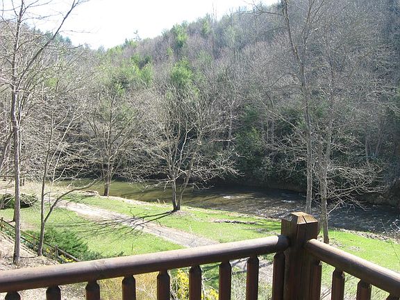 2nd image of 581 Fox Den Ln