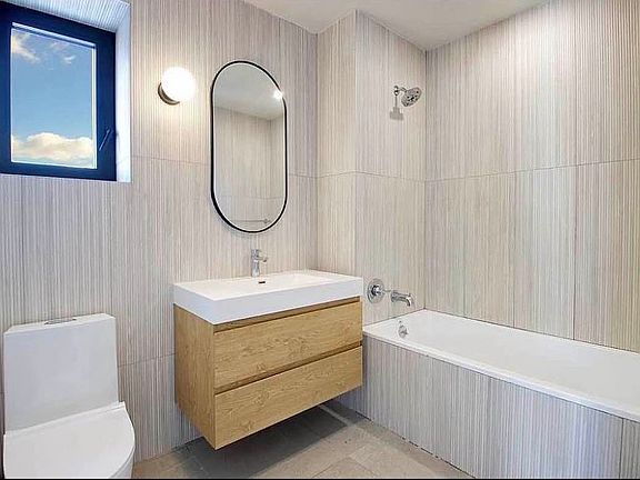 5th image of 153 Erasmus St #7B