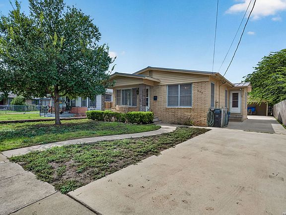 3rd image of 255 THOMPSON PL
