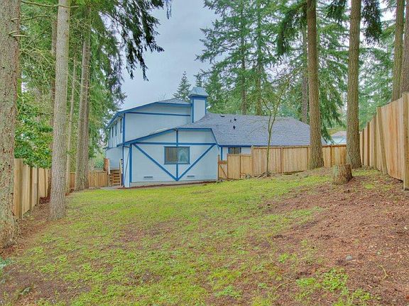 3rd image of 5402 Cirque Dr W