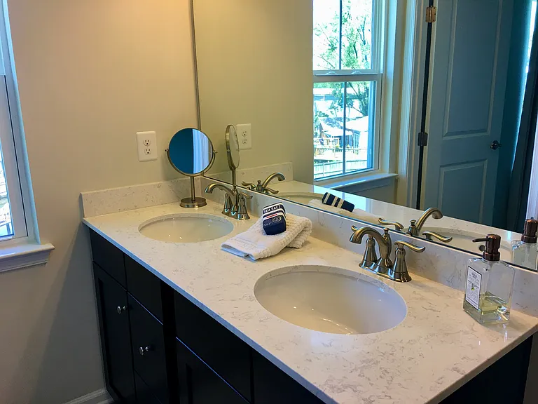 8204 Secluded Cove Ln — Photo 17