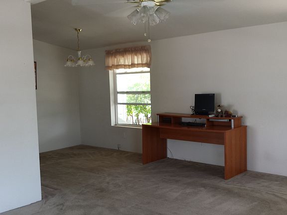 4th image of 14063 Gardenia Ave