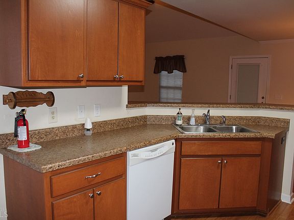 3rd image of 414 Driftwood Ct