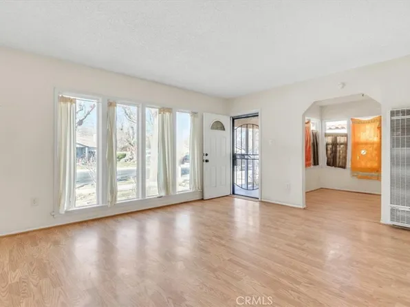 44638 Elm Ave, Lancaster, CA 93534