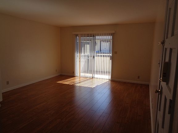 3rd image of 46722 Crawford St APT 20