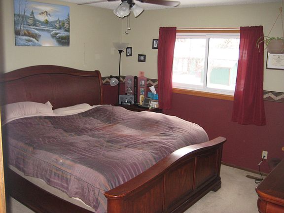 5th image of 237 11th Ave E