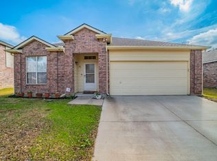 3011 Blacksmith Ct, Grand Prairie, TX 75052