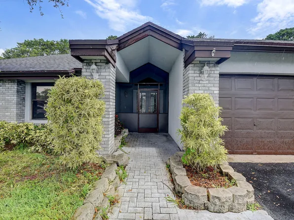 18344 181st Circle S, Boca Raton, FL 33498
