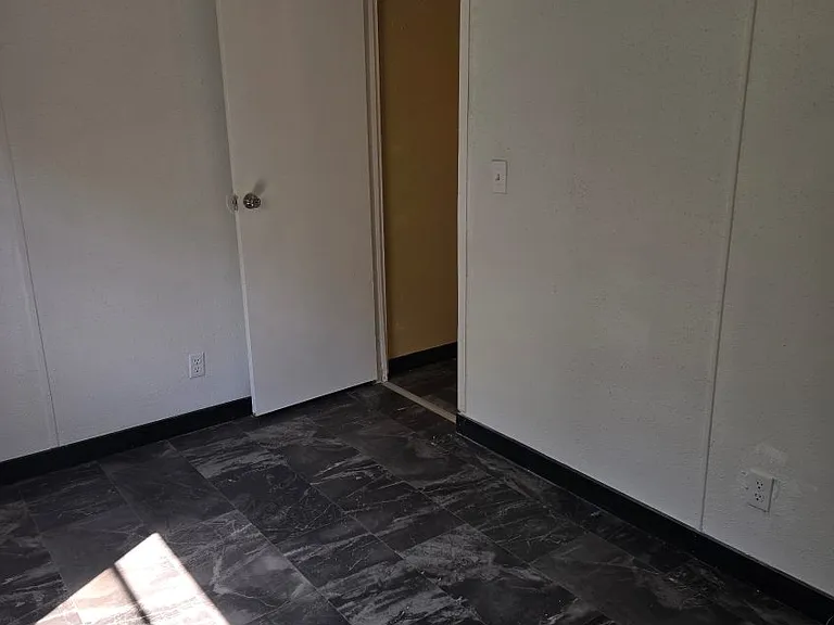 4915 Highway 80 — Photo 13