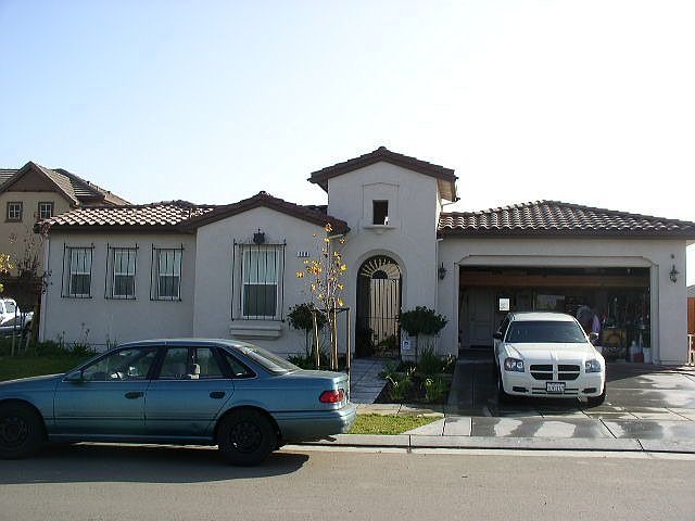 2nd image of 808 S Escuela Dr