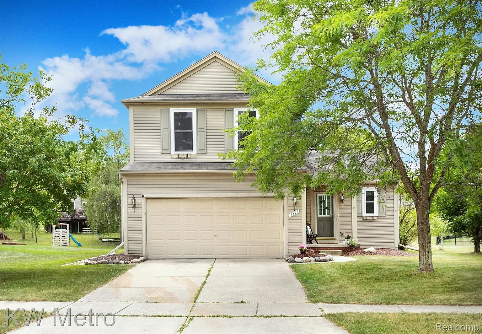 6426 Crestview Dr photo 1