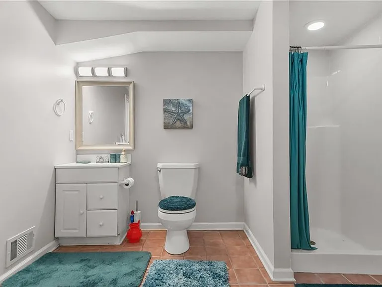 9800 Foxworth Dr — Photo 28