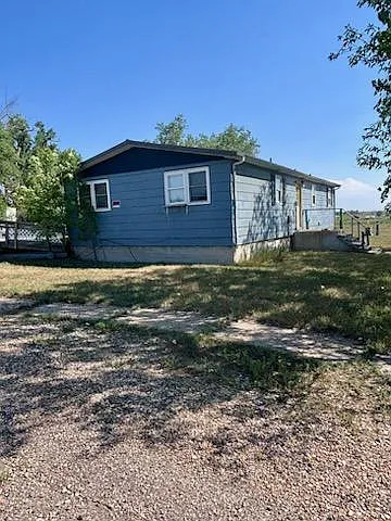 7 bed, 2.5 bath, 2496 sqft, $1,200 — Photo 2