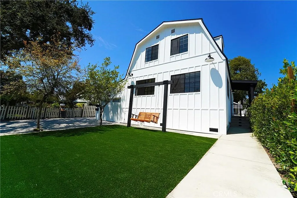 4 bed, 1704 sqft, $5,300 — Photo 4