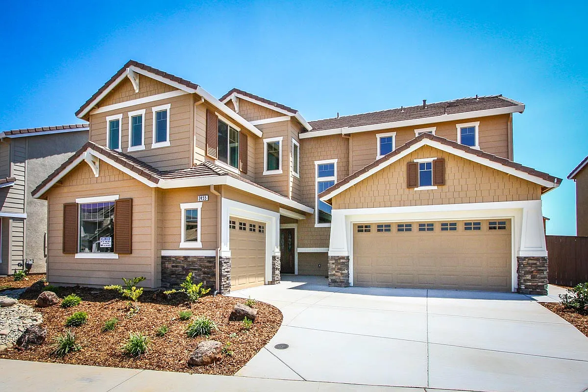 2556 Lincoln Airpark Dr photo 1