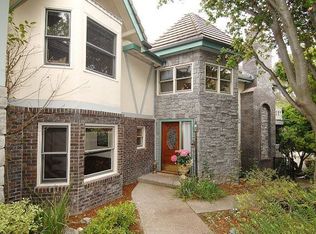3977 Jefferson Ave, Redwood City, CA 94062