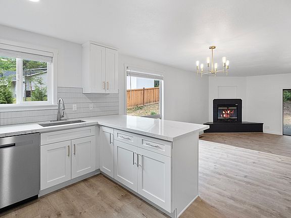 4th image of 5405 64th Street Ct NW