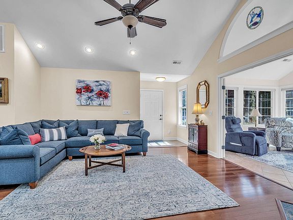 2nd image of 102 Grinders Cir