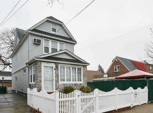 45-77 157th St, Flushing, NY 11355